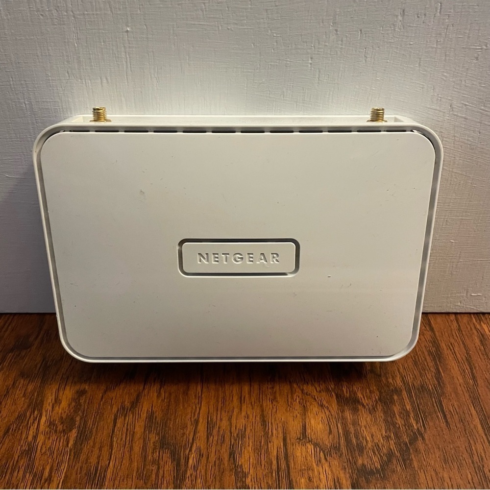 NetGear Wireless Access Point Modem Model WN203-100NAS White
